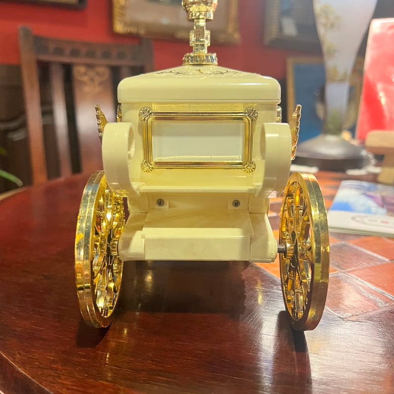 昭和レトロ プリンセス馬車オルゴール付き | アンティーク家具と喫茶