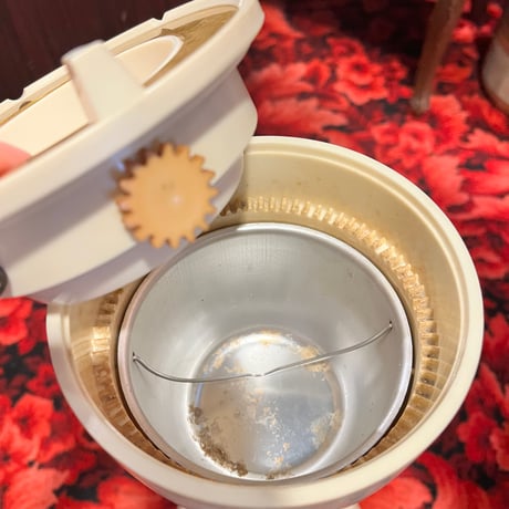 昭和レトロ　白のスタンド灰皿