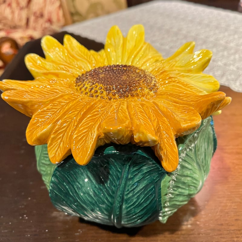 ひまわりの陶器小物入れ | アンティーク家具と喫茶キャバレーの
