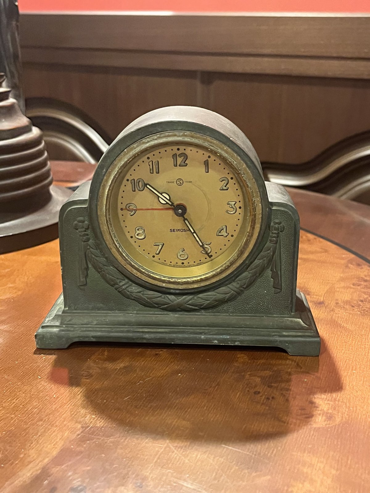 ジャンク品 置時計 SEIKO 当時物 ビンテージ ゼンマイ式 孔雀