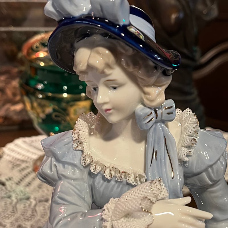THE TK Collection レース陶器ドール「花籠持ちレディー」 日本 THE TK Collection レース陶器ドール「花籠持ちレディー」 日本