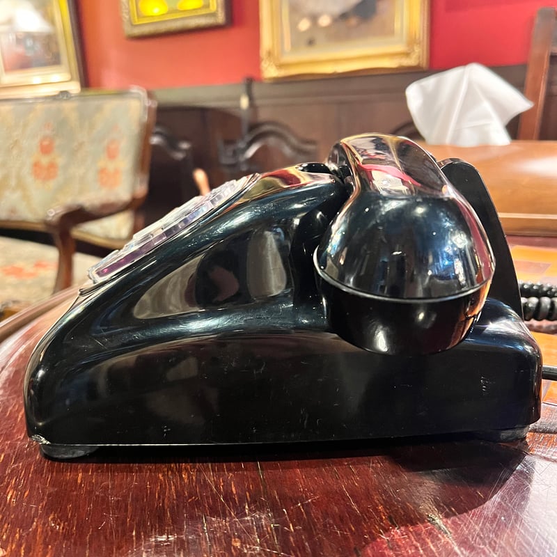 昭和レトロ】ダイヤル式黒電話 | アンティーク家具と喫茶キャバレーの