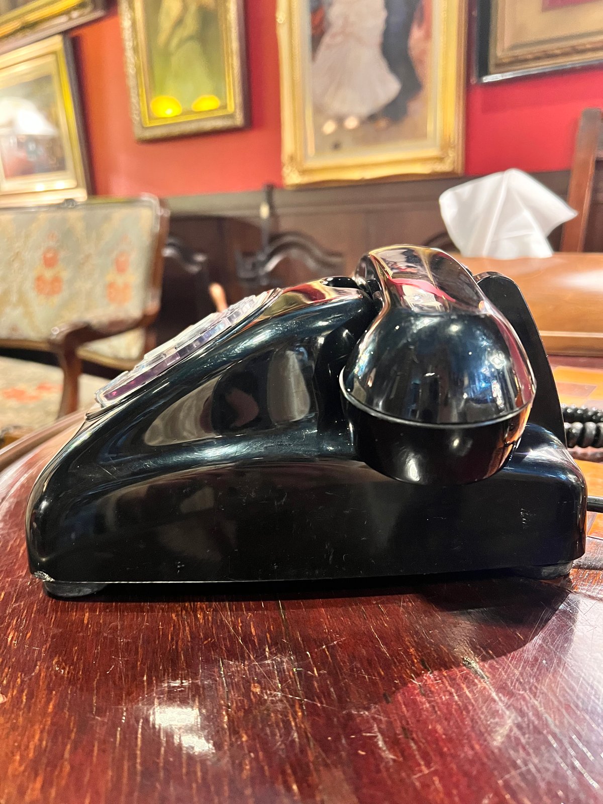 昭和レトロ】ダイヤル式黒電話 | アンティーク家具と喫茶キャバレーの