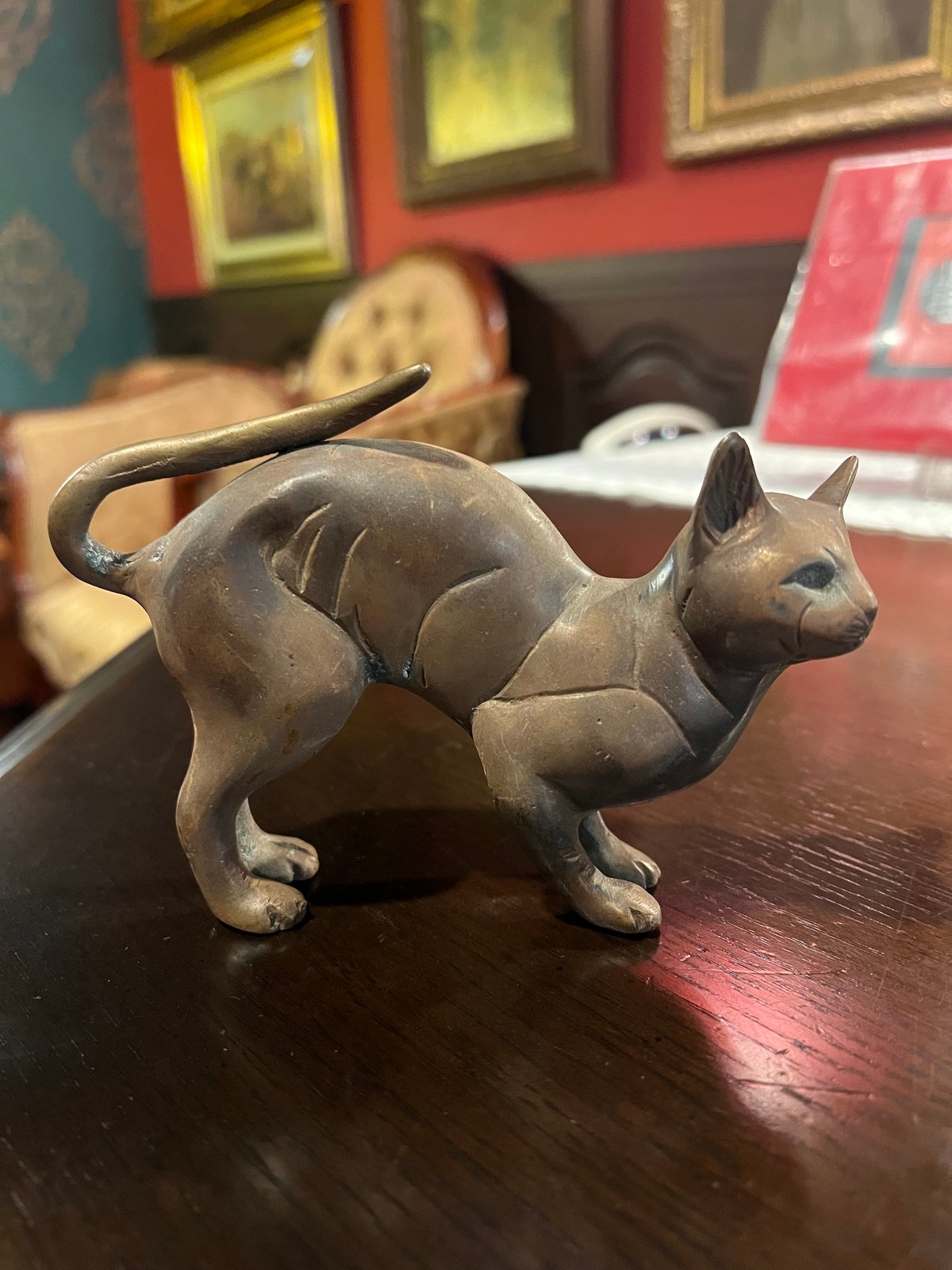 真鍮 猫の置物 | アンティーク家具と喫茶キャバレーのネットショップ