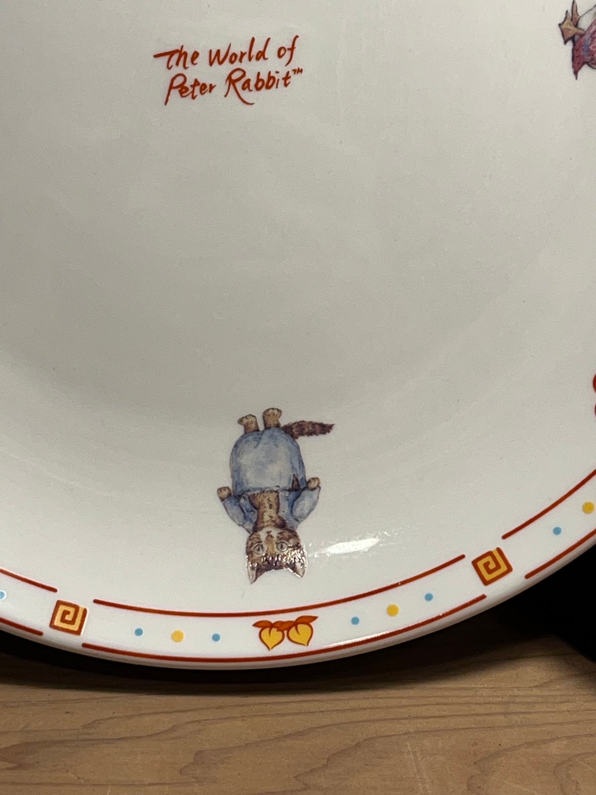 Peter Rabbit ピーターラビットの中華皿 | アンティーク家具と喫茶