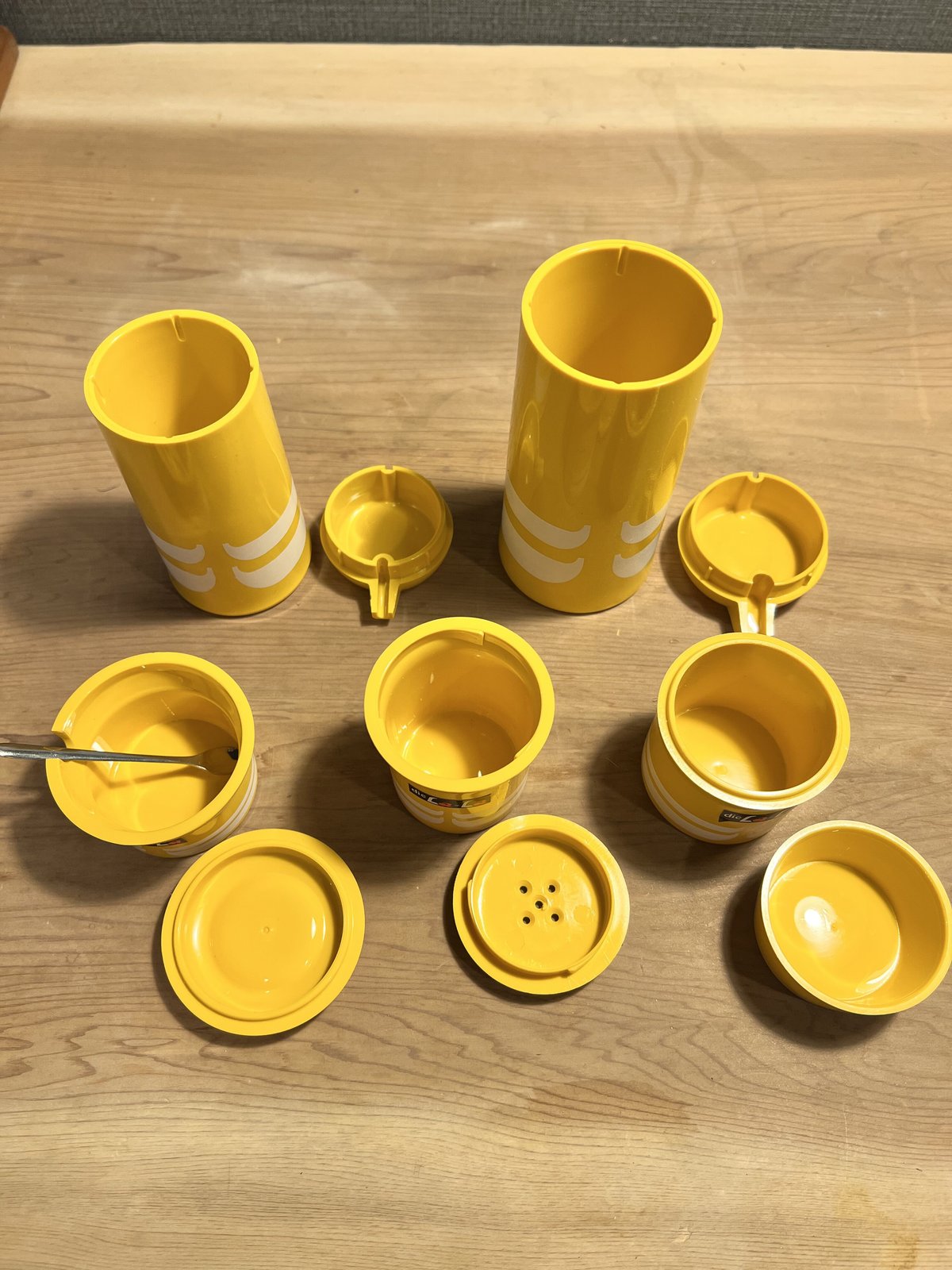 黄色が可愛いポップな！ディックララ 調味料入れセット | アンティーク