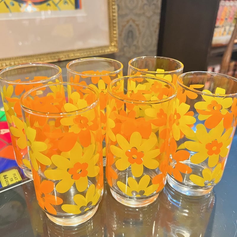 【新品未使用品】明治〜大正型ガラス　花柄コップ 6個セット 新品未使用品】明治〜大正型ガラス 花柄コップ 6個セット 2025