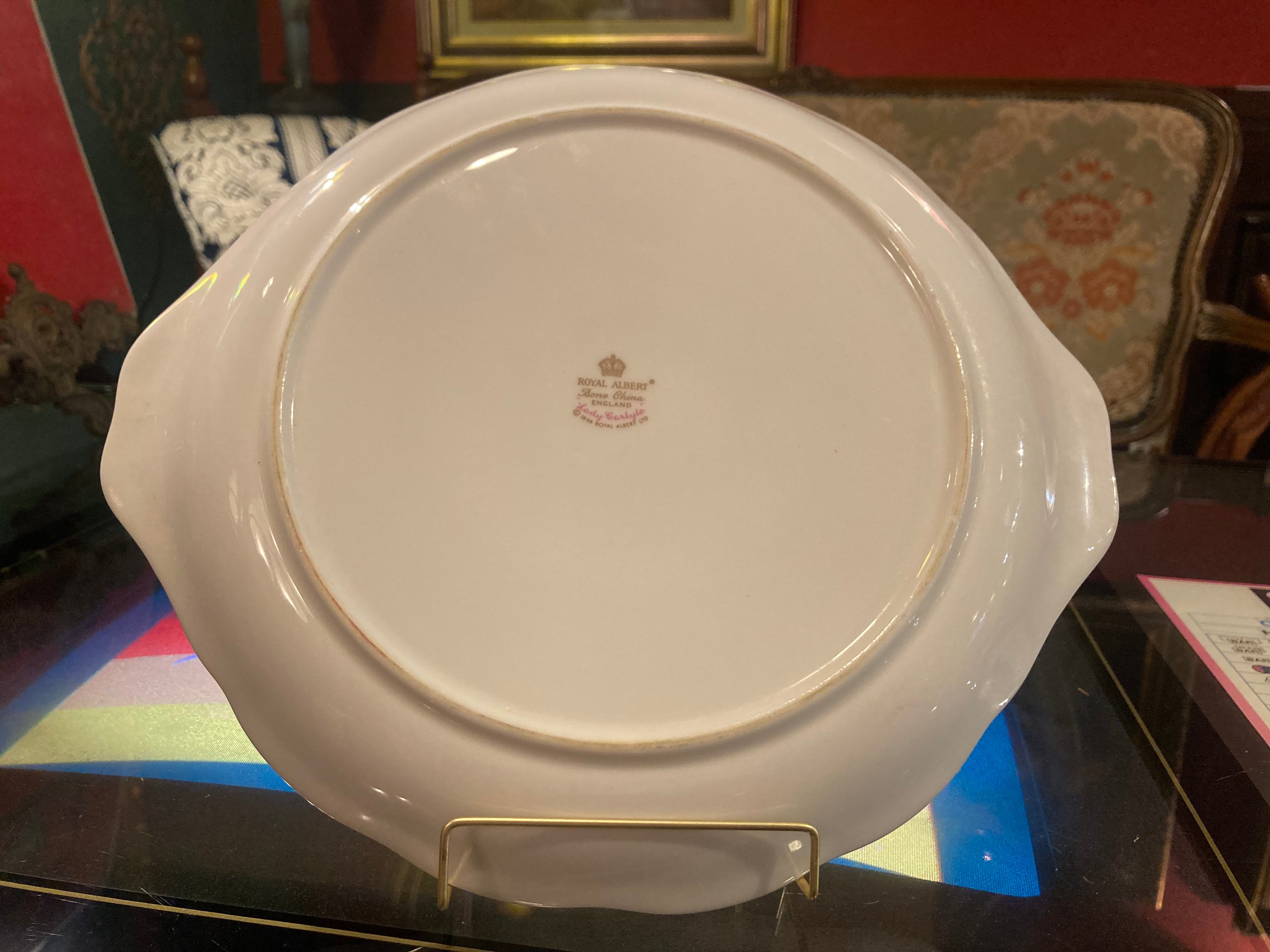 ロイヤルアルバート レイディーカーライル | アンティーク家具と喫茶