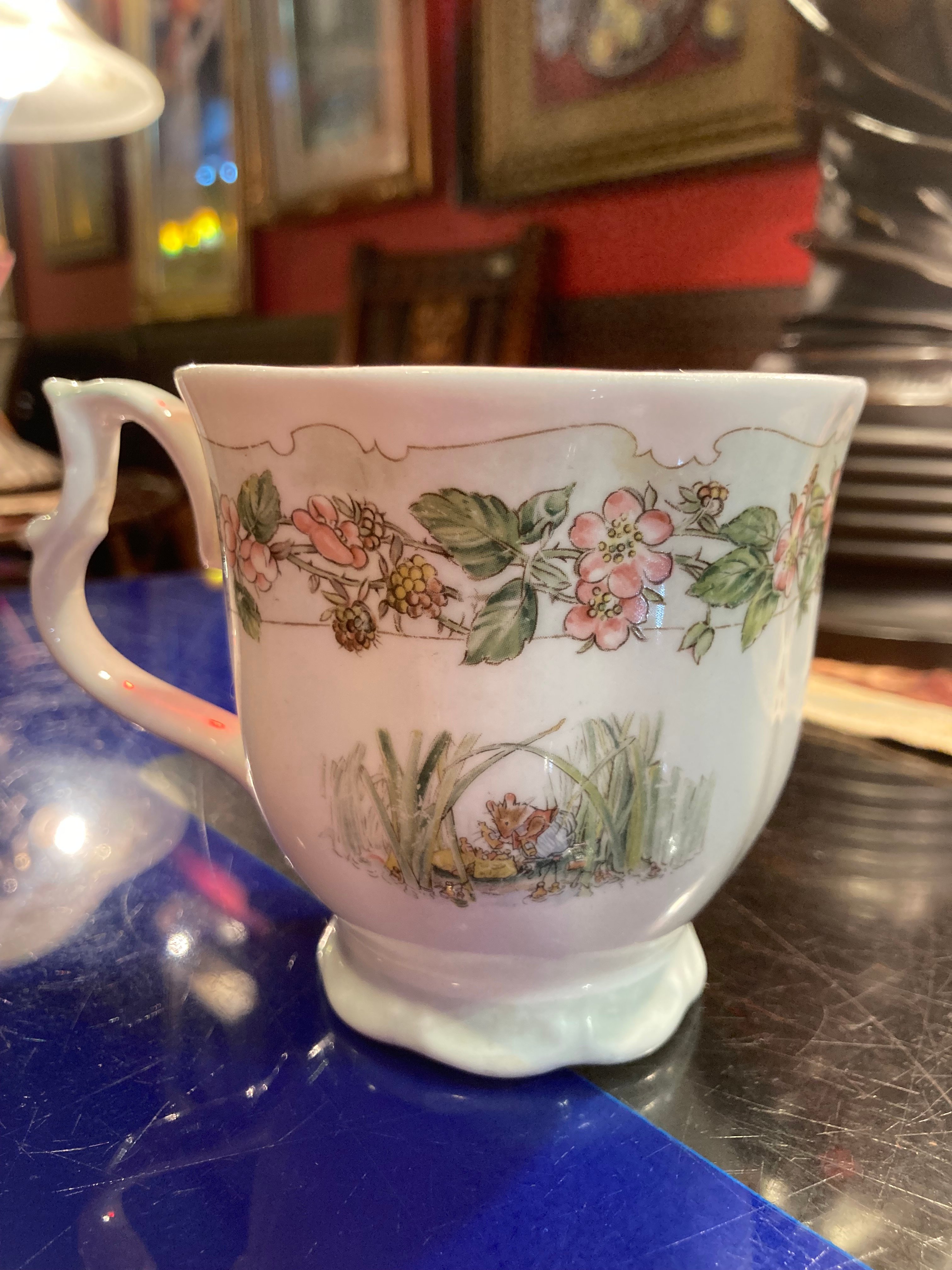 ロイヤルドルトン ブランブリーヘッジ マグカップ(SUMMER