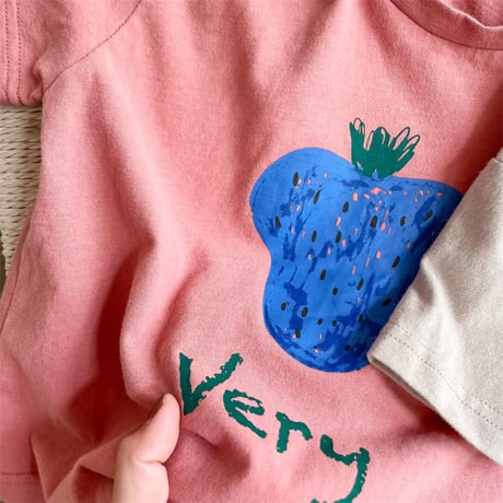 毒イチゴTシャツ