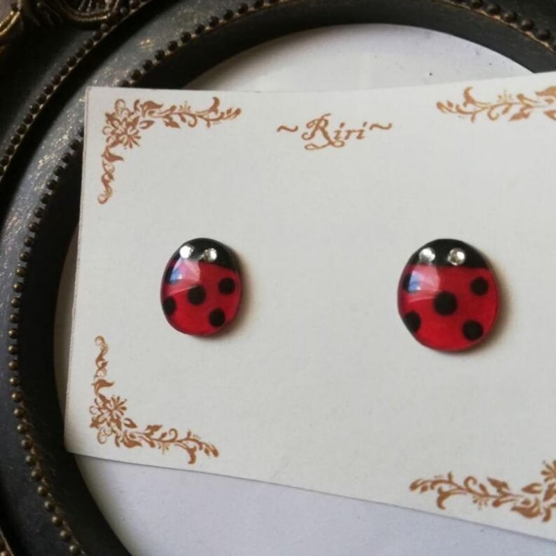 てんとう虫のピアス・イヤリング | riricat's STORE