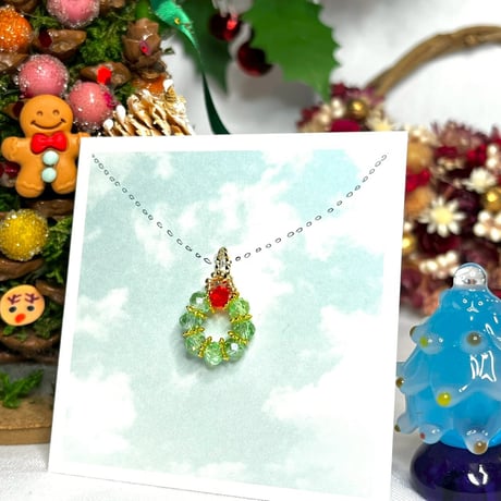 【きら0332】クリスマスリースペンダントトップ（黄緑）