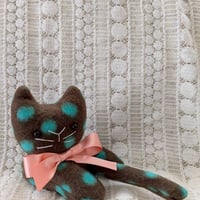 【ミモF73】ふりむきにゃんこ