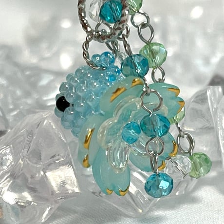 【きらK3】金魚チャーム（水色）金具シルバー