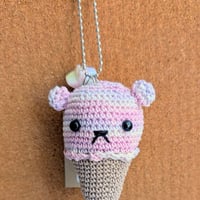 【うさ0351】あみぐるみボールチェーン「くまシングルコーンアイス」mixベリー