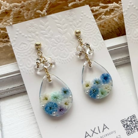 【AXAP342】雫ピアス（かすみ草・青）14kgf、金具交換可