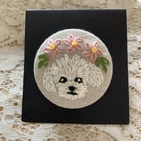 【まか0090】マルチーズブローチ