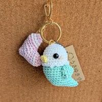 【うさ0329】あみぐるみキーホルダー「インコ」（ミント）