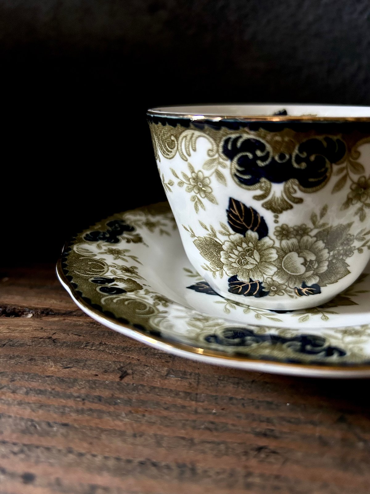 コーヒーカップ/アンティーク/NIKKO/金彩/花柄/ヴィンテージ食器