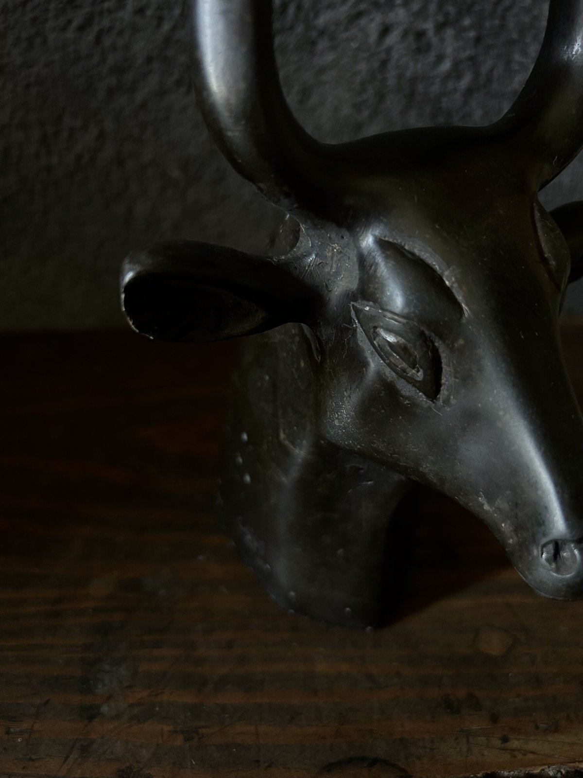 黒檀の牛/オブジェ/木彫り彫刻/骨董 | 骨董・アンティークのオンライン 