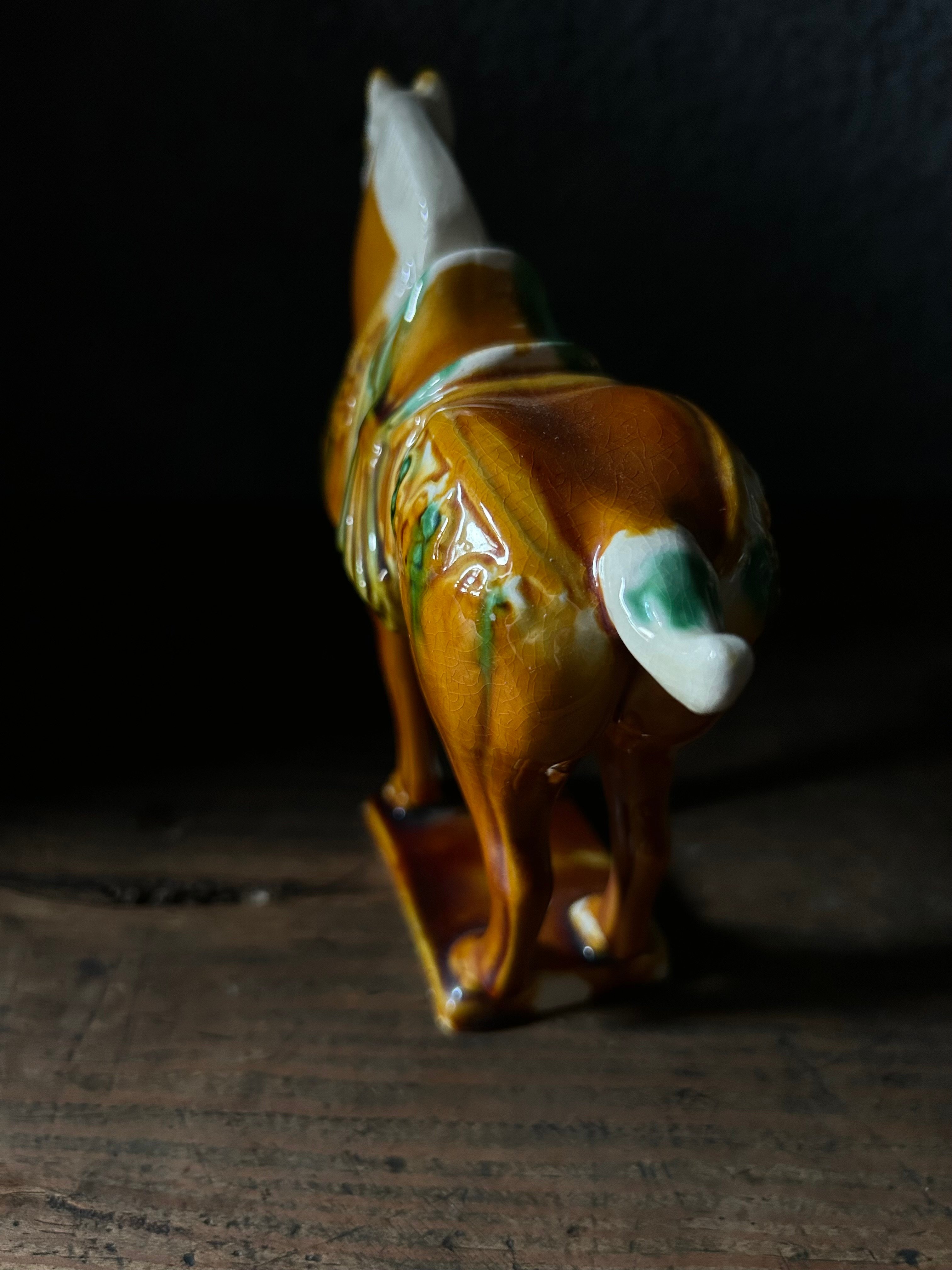 唐三彩　馬 置物　陶器　目に優しいインテリア 唐三彩の馬の置物/中サイズ/中国/陶器/アンティーク | 骨董