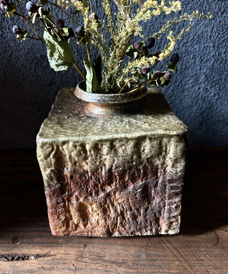 2354番 【貴重】木製花器 壺 紫檀 骨董品 2354番 【貴重】木製花器 壺 紫檀 骨董品