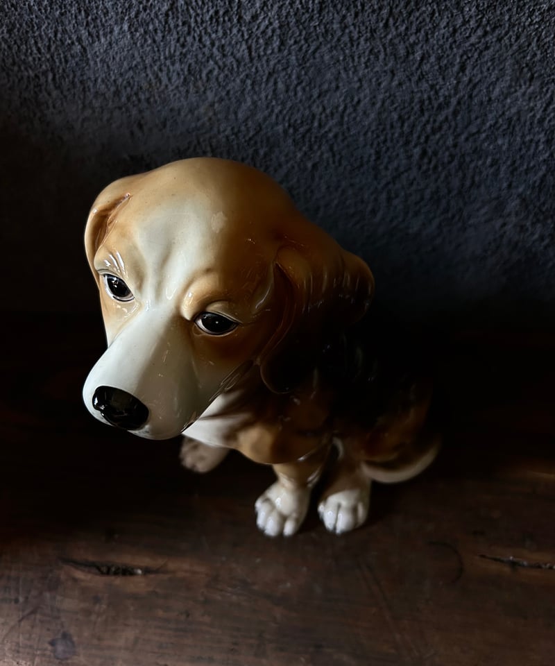 【美品】いぬ　犬　ビーグル　陶器　置物　インテリア　工芸品　美術品　A3024 フランスから かわいいビーグル犬 陶器のオブジェ ディスプレイ 置物