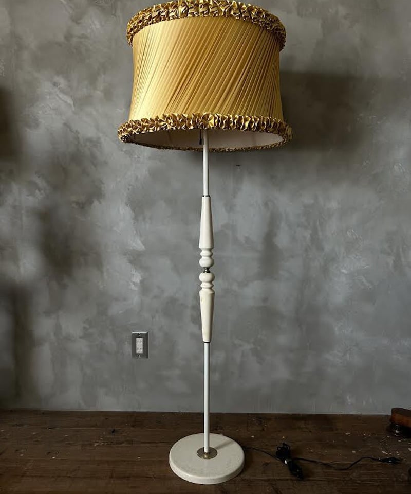 木彫アンティークフロアライト 木彫アンティークフロアライト アンティーク 木 フロアスタンド フロア