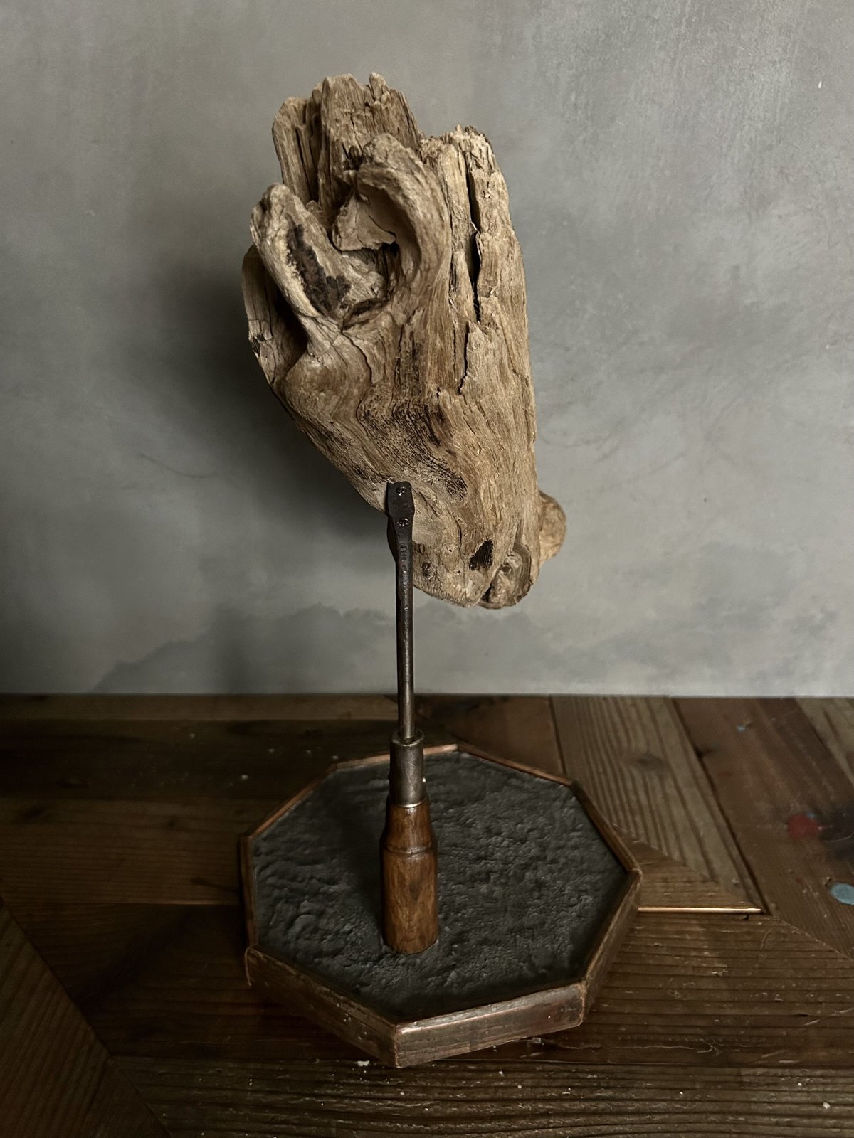 流木のイノシシ