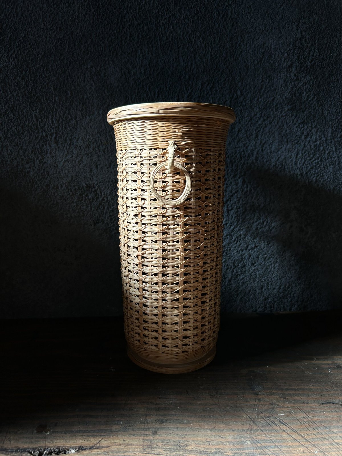 ♦西洋ヴィンテージ 純錫製フラワーベース 花器 花活け 美術工芸 骨董 41RJC072VRL._AC_UF894,