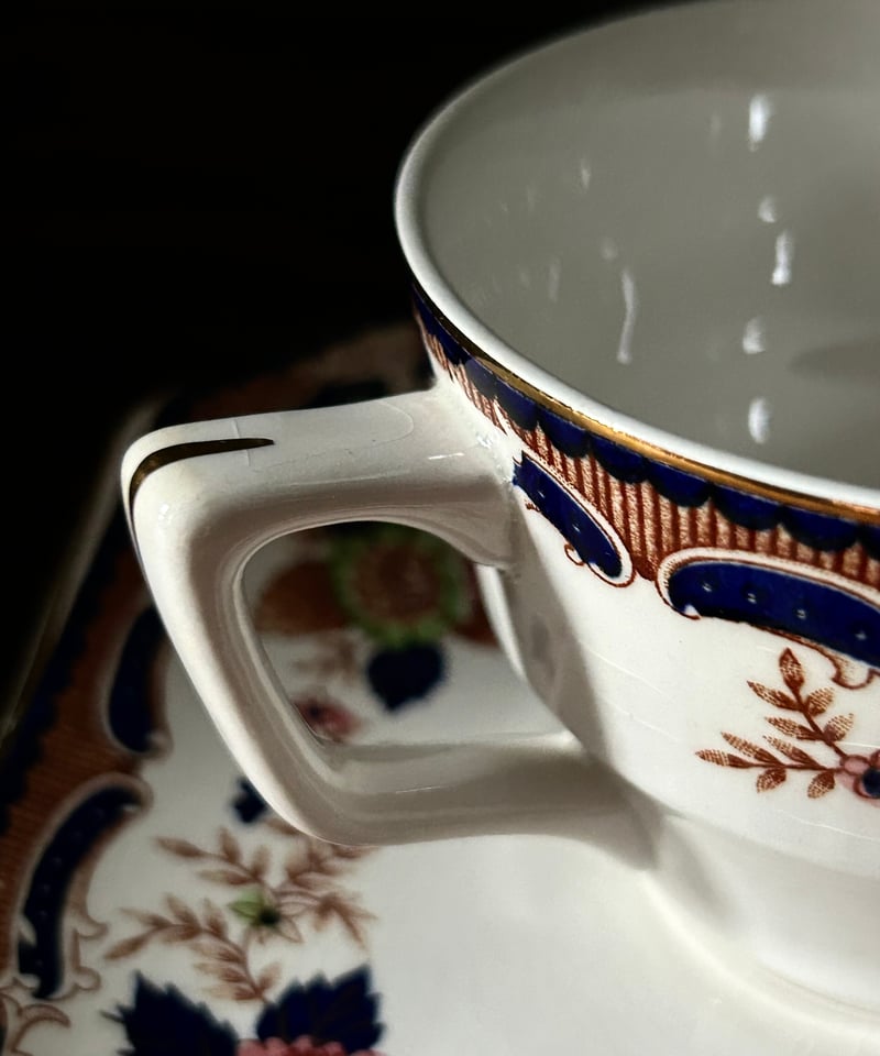 オールドニッコーの花柄カップ＆ソーサー/ダブルフェニックス