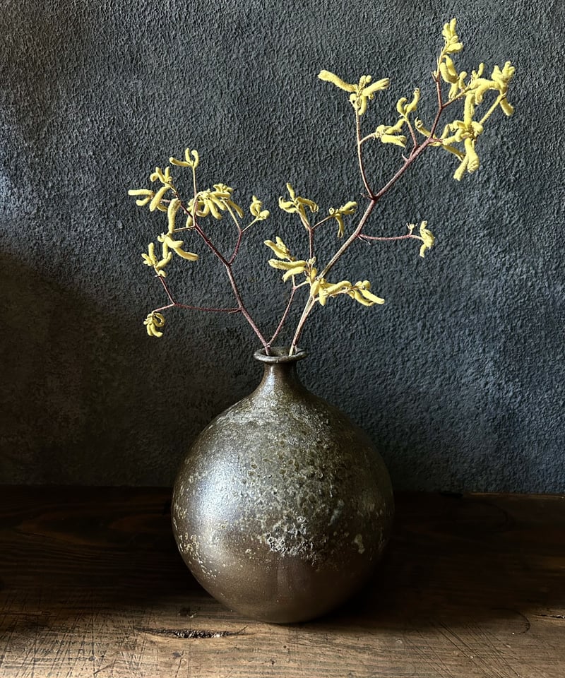 【ビンテージ】美品　希少　イエシア　リトアニアの花瓶　金彩　四葉型 ビンテージ】美品 希少 イエシア リトアニアの花瓶 金彩 四葉型