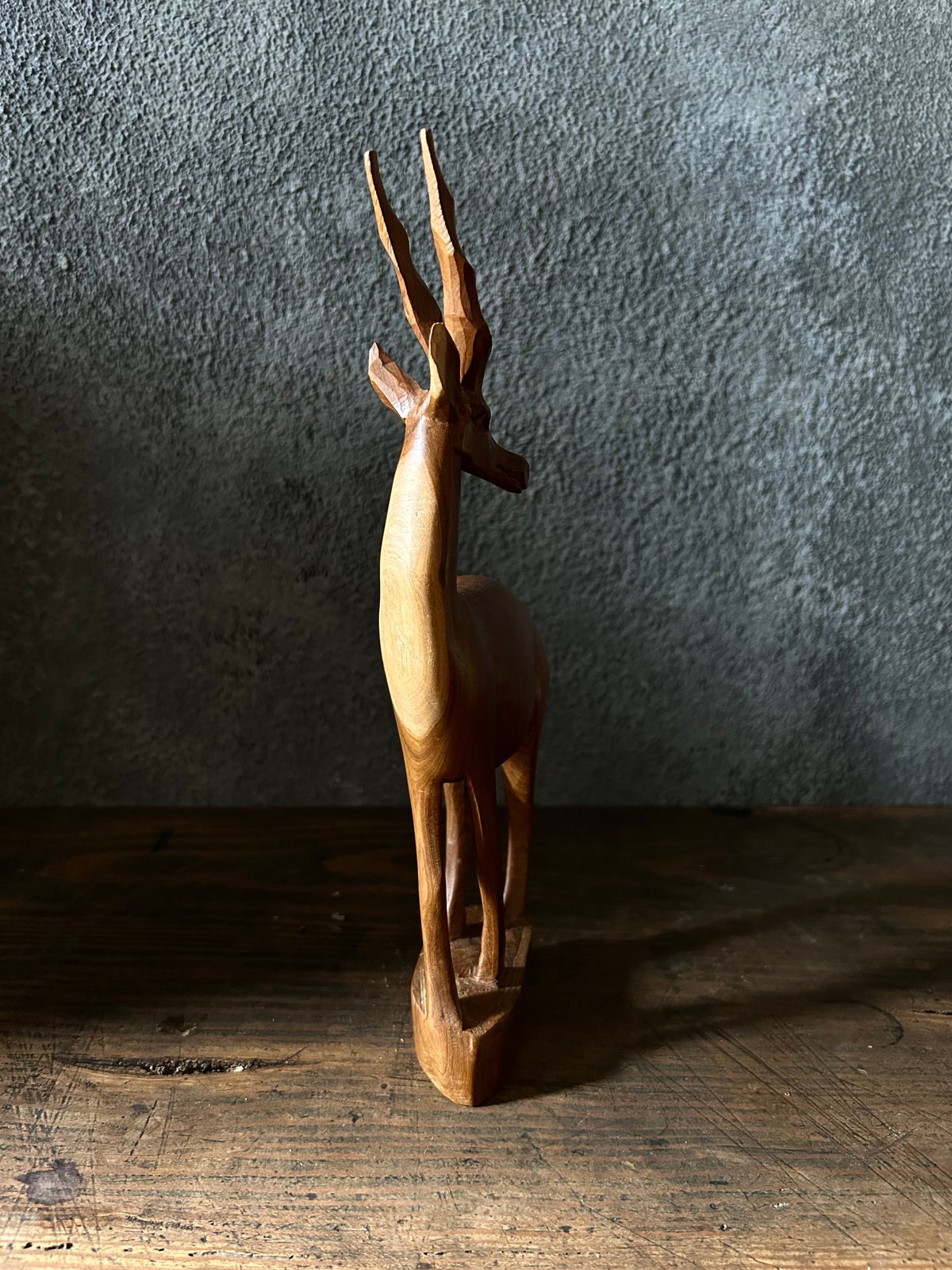 木彫りのインパラ/置物/インテリア | 骨董・アンティークのオンライン