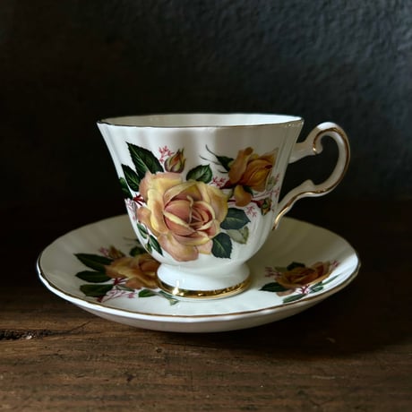コーヒーカップ / ロイヤルグラフトン / 薔薇 / 金彩 / ヴィンテージ / ボーンチャイナ