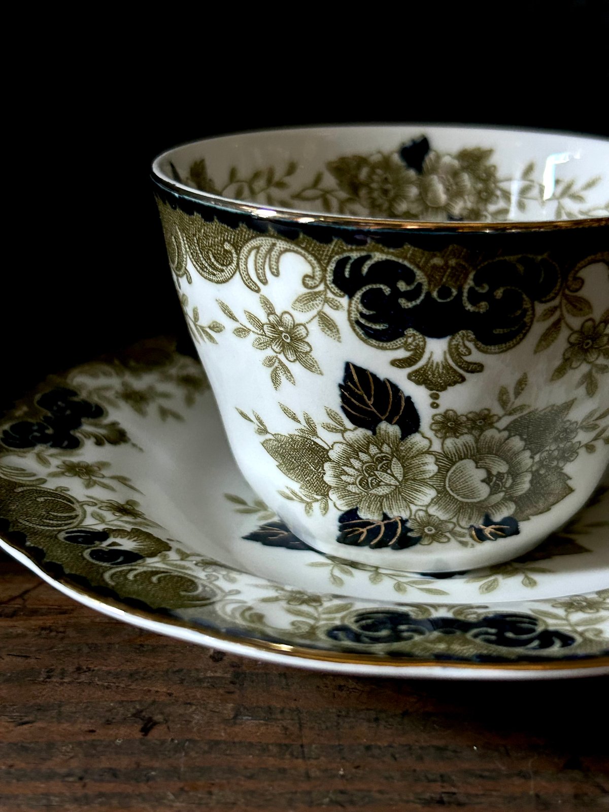 コーヒーカップ/アンティーク/NIKKO/金彩/花柄/ヴィンテージ食器