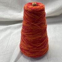 227　赤オレンジグラデーションコーン巻244ｇ