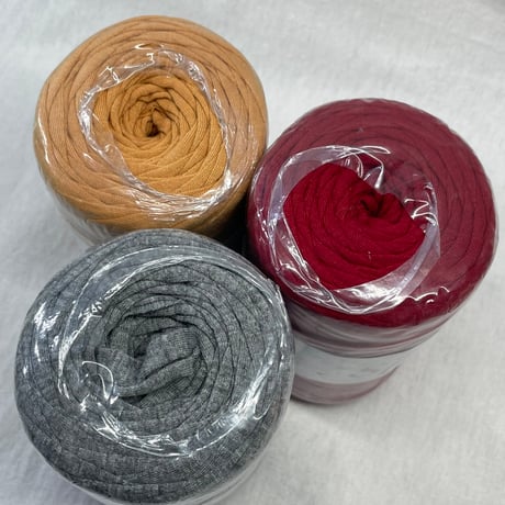 213　〈B〉itoya　ley　Spinyarn　3色3玉セット