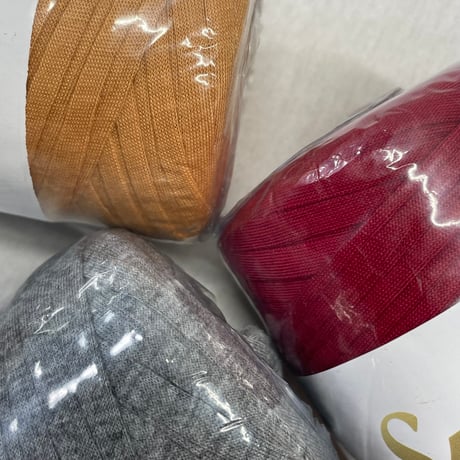213　〈B〉itoya　ley　Spinyarn　3色3玉セット
