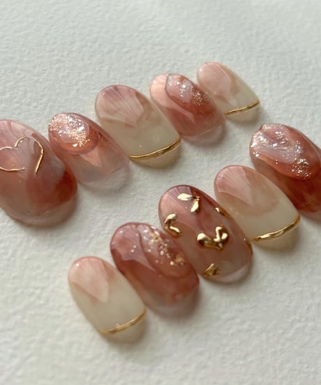 【限定】𝐛𝐥𝐮𝐬𝐡𝐢𝐧𝐠 𝐡𝐞𝐚𝐫𝐭