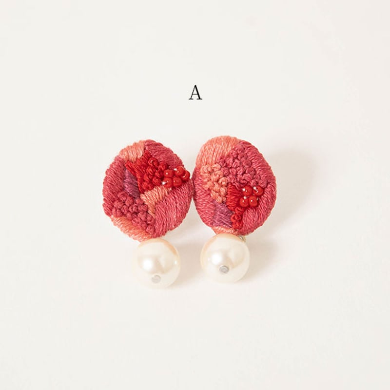 Hanamuguri＆Hanamuguri house ビーズ付き 刺繍直結ピアス