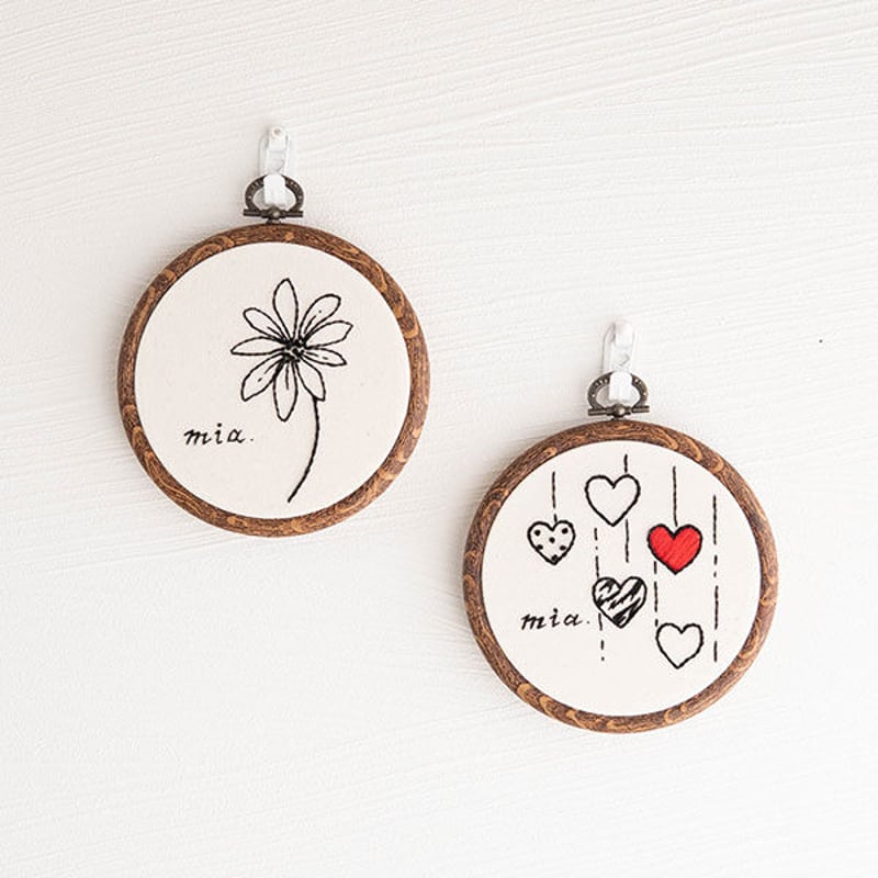 mia 刺繍枠壁飾り 絵のように飾れる可愛い壁掛けインテリア | 北欧雑貨 