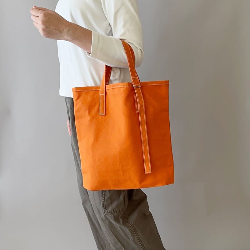 A4トート パラフィン（オレンジ） | OKKO