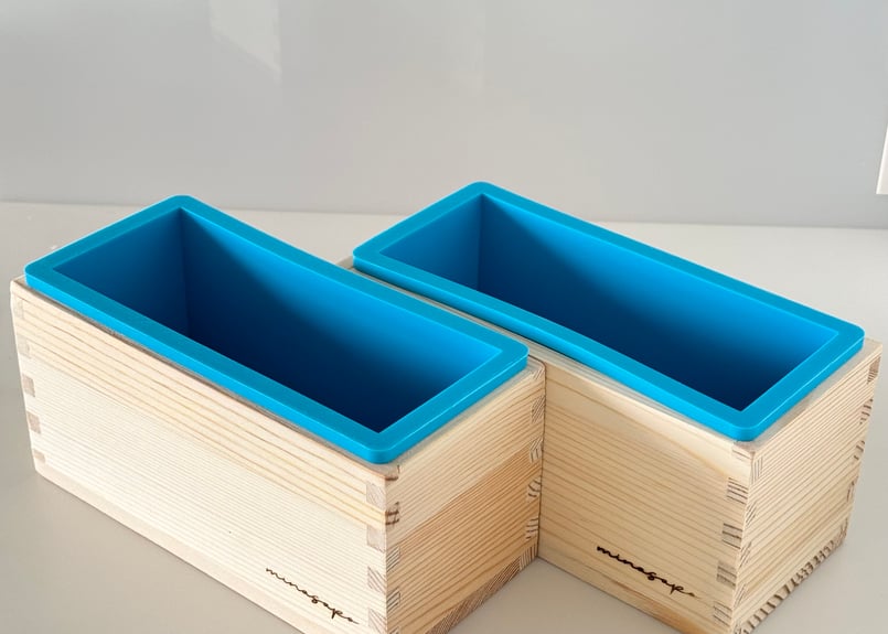 minasapo 木箱付きシリコンSOAPハーフモールド | minasapo's store