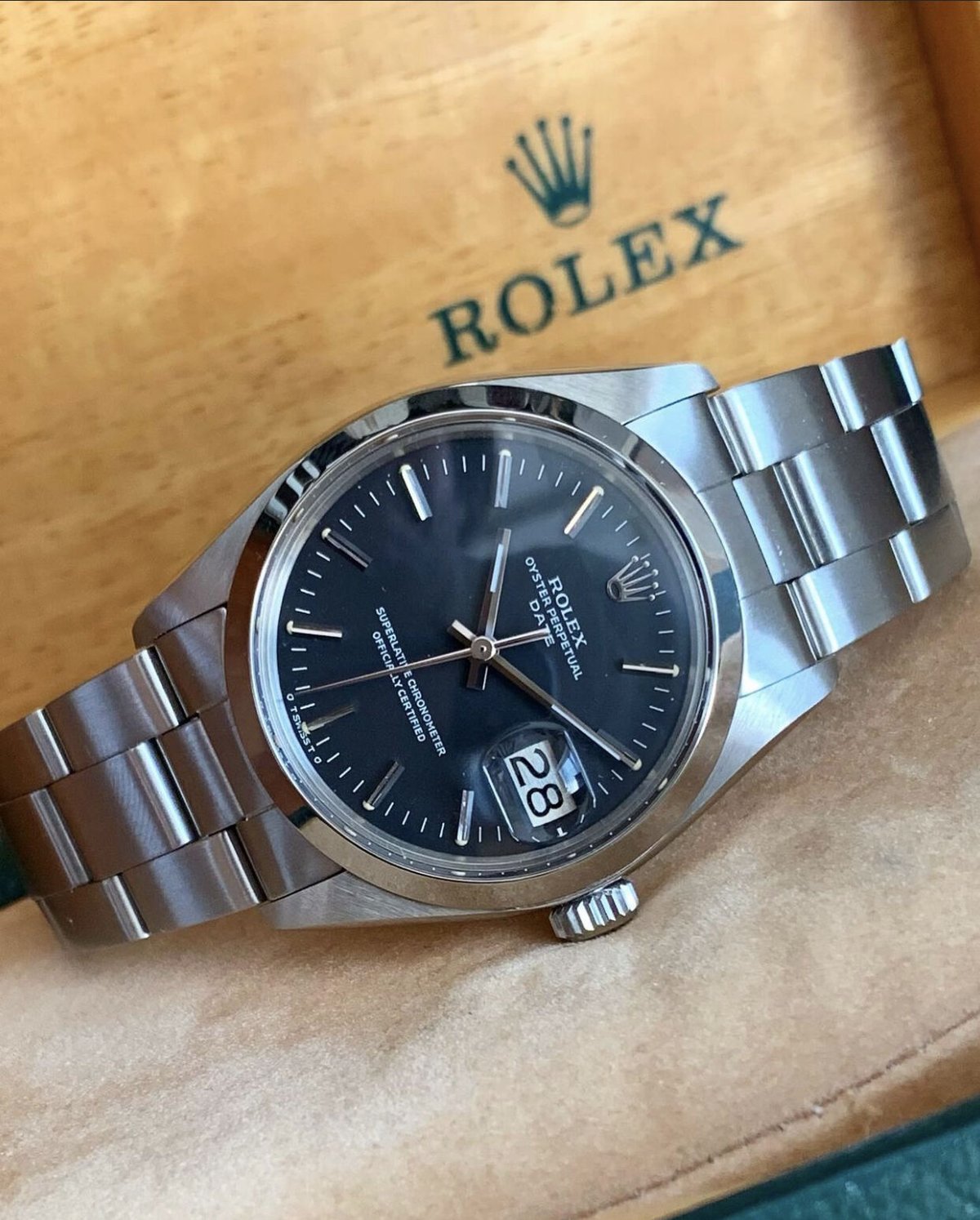 ♛ ROLEX OYSTER PERPETUAL DATE ref1500 Cal1570 |