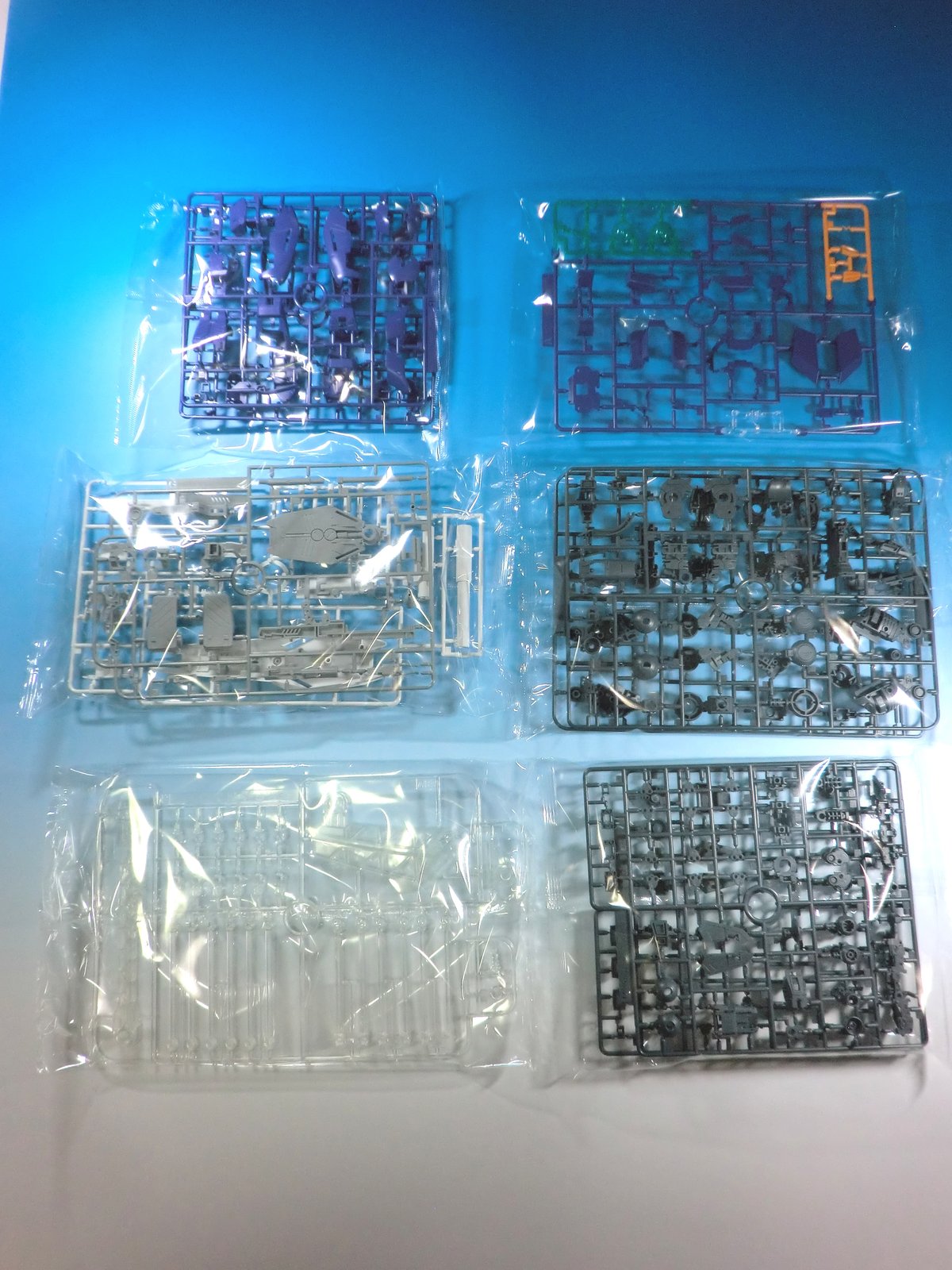 逆襲のシャア ベルトーチカチルドレン MG 1/100 Hi-νガンダム Ver.Ka