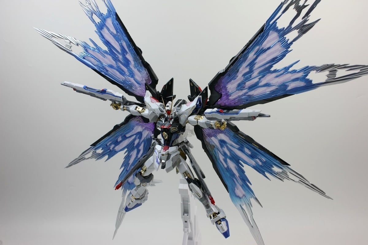 激レア　ガンダム00 ティエリア 根付け鈴　ストラップ GUNDAM-00-SELENE｜しゅうさんのガンプラ作品｜GUNSTA（ガンスタ）