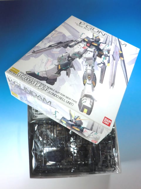 機動戦士ガンダム逆襲のシャア BANDAI MG 1/100 νガンダム Ver.Ka G13