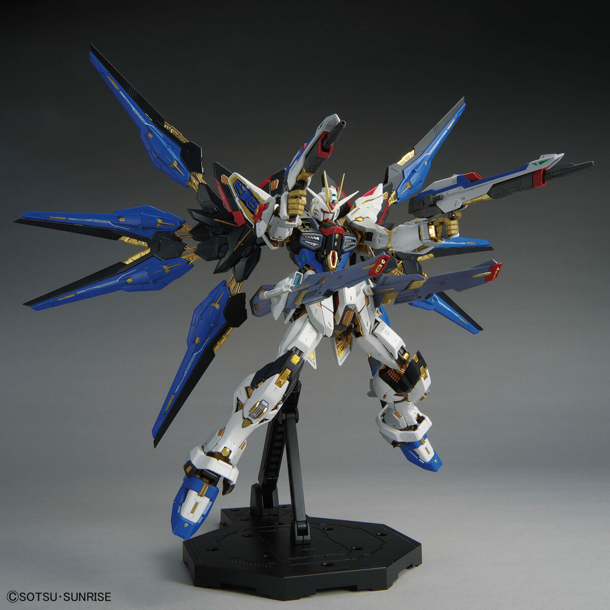 ガンダムSEED DESTINY BANDAI SPIRITS MGEX 1/100 ストライ ガンダムSEED DESTINY BANDAI SPIRITS MGEX 1/100 ストライ