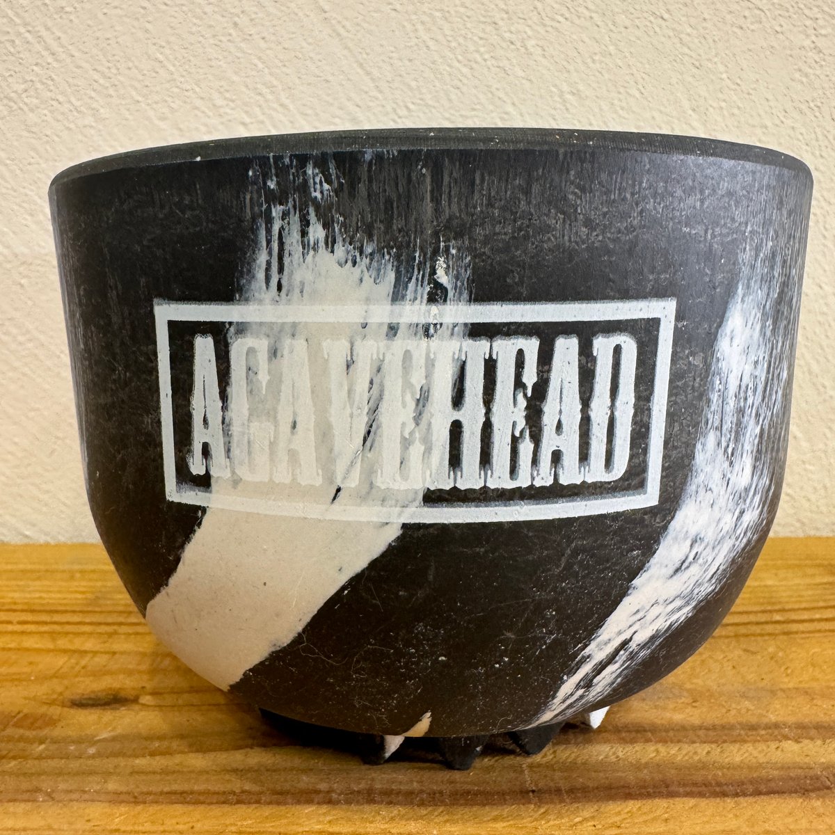 WAN 13 BLACK AND WHITE 「AGAVE HEAD」牛乳植物鉢 | LIT WAN 13 BLACK AND WHITE 「AGAVE HEAD」牛乳植物鉢 | LIT