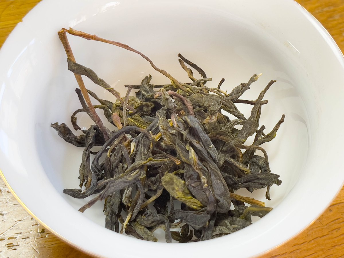 哈尼古茶 プーアル「氷島」古樹生茶 357g 哈尼古茶 氷島プーアル茶 生茶 357g